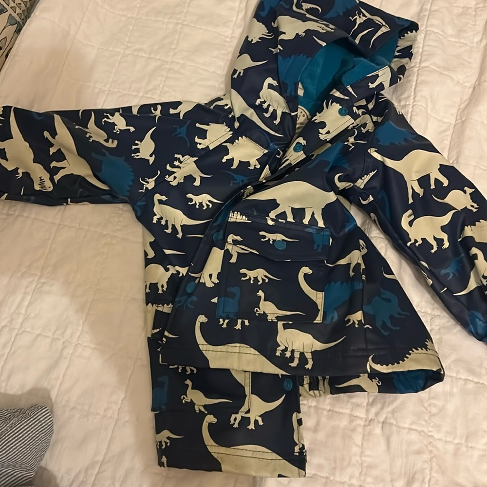 Cute kids raincoat Hatley size 4